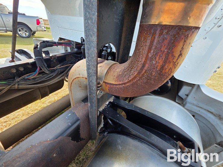 1999-peterbilt-377-image-14