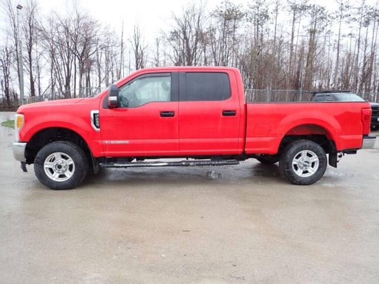 2017-ford-f250-xlt-image-12