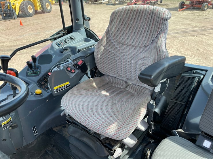 2014-kubota-m135gx-image-26