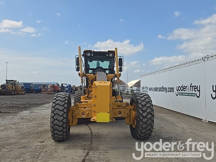 2012-volvo-g940b-image-8
