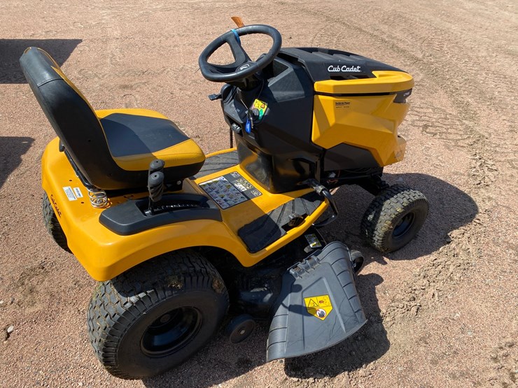 #1547-•-2022-cub-cadet-lt46-riding-lawn-mower-image-24
