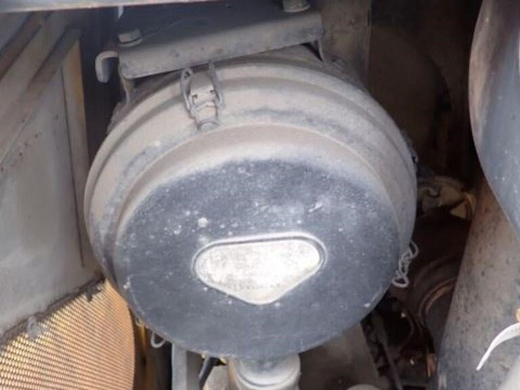 2002-deere-650h-lt-image-27