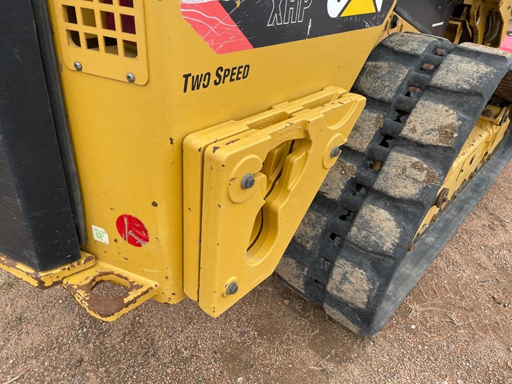 2019-caterpillar-299d2-xhp-image-23