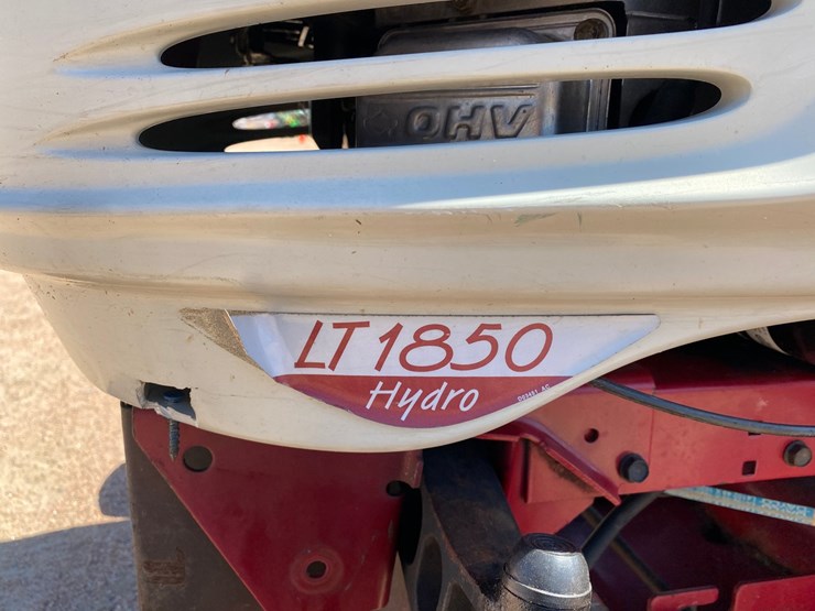 #1545-•-white-lt1850-hydro-riding-lawn-mower-image-14