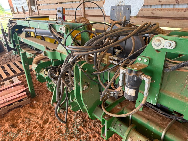 john-deere-1725-image-13