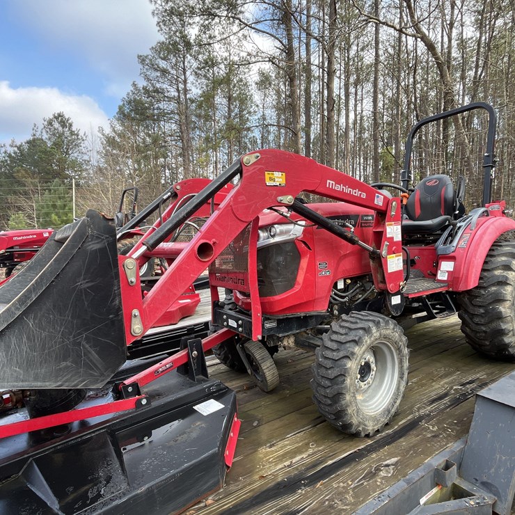 2021 Mahindra 1635S Compact Utility Tractor W/Loader
