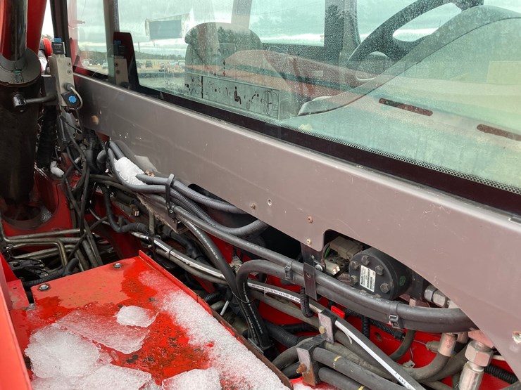 2013-manitou-mlt840-image-54