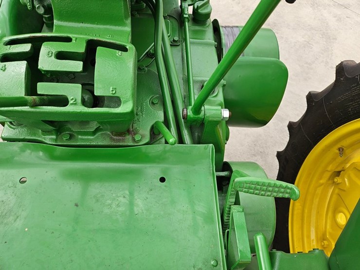 1955-john-deere-60-image-29