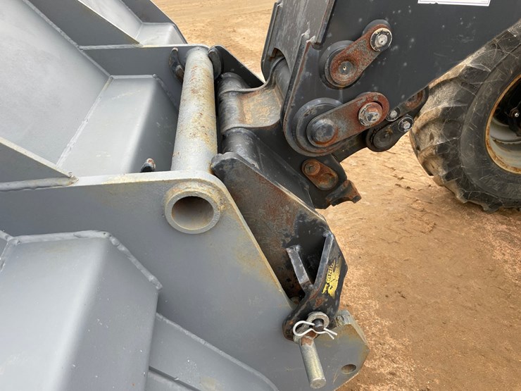 2013-manitou-mlt840-image-13