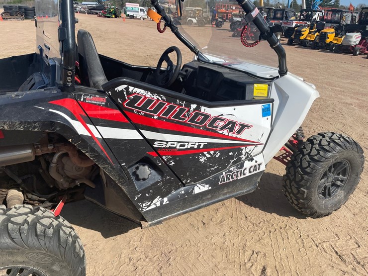 #1597-•-2015-arctic-cat-wildcat-sport-limited-utv-(has-reg.-card)-image-21