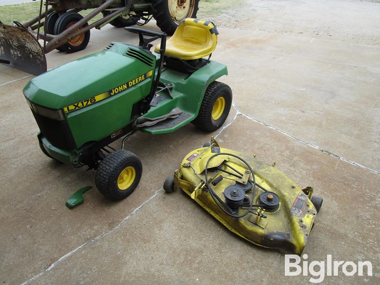 john-deere-lx176-image-1