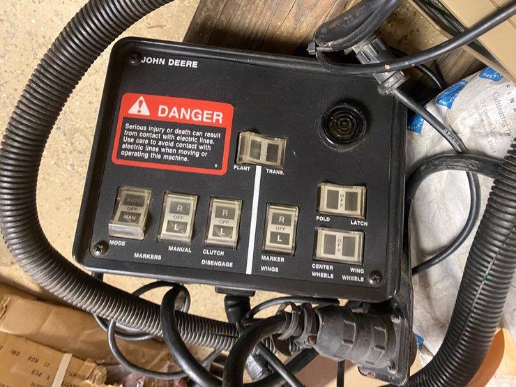 john-deere-7200-image-59