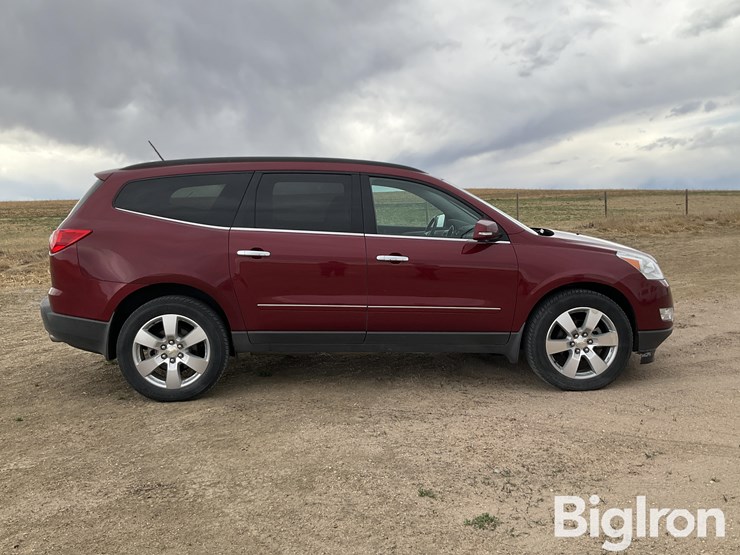 2011-chevrolet-traverse-ltz-image-4