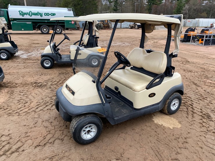 #1583-•-club-car-electric-golf-cart-with-charger-image-13