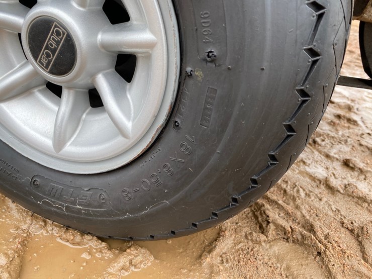 #1578-•-club-car-electric-golf-cart-with-charger-image-18