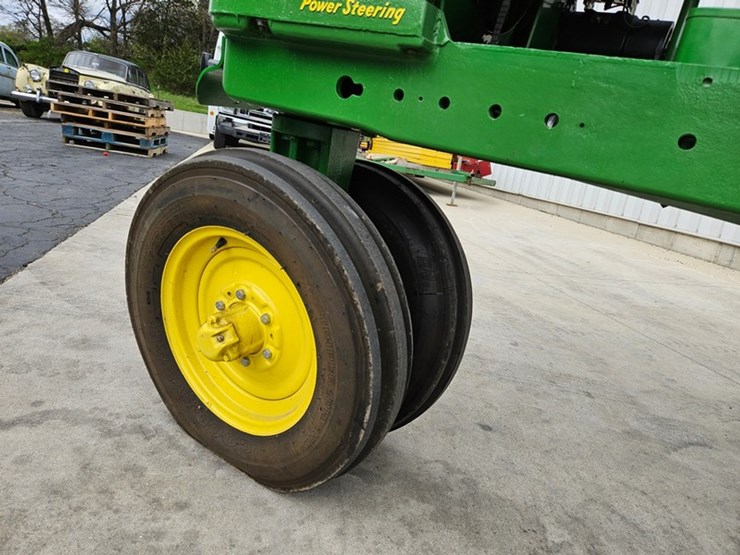 1955-john-deere-60-image-40