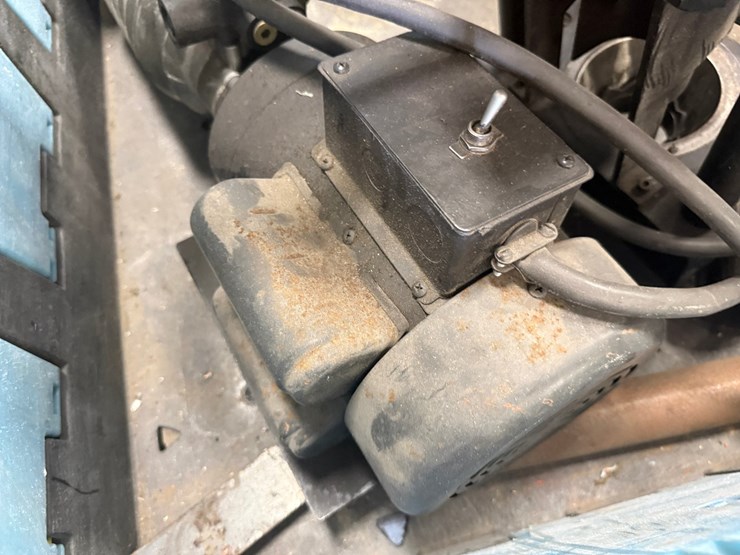 #2046-•-hydraulic-hose-press-with-dies-image-6