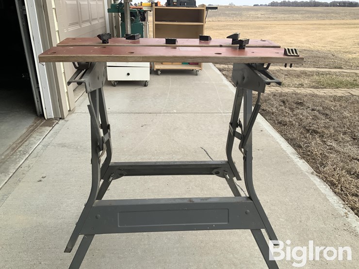 black-&-decker-dual-27"-work-center-image-6