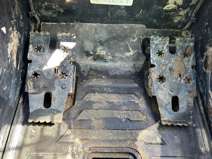 2022-bobcat-t66-image-21