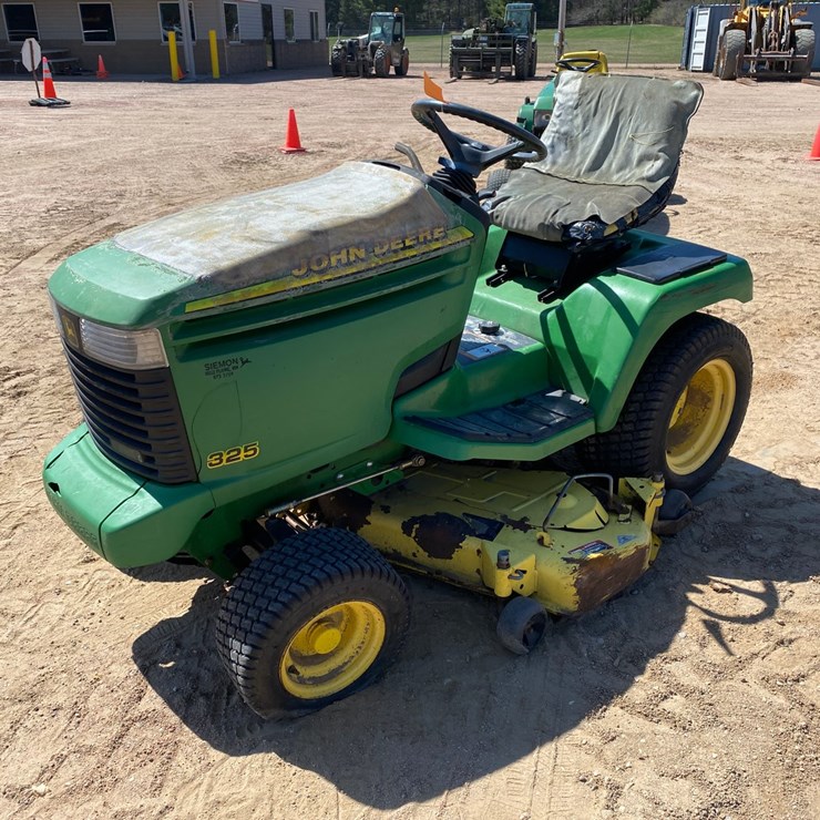 JOHN DEERE 325