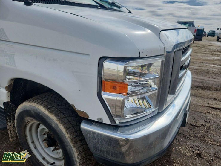 2009-ford-cargo-image-43