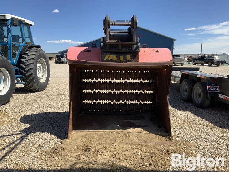 2017-caterpillar-335-image-2