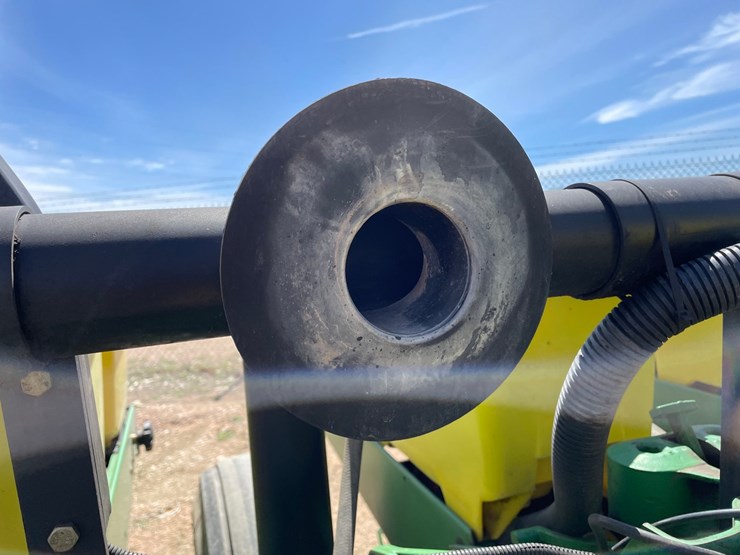 john-deere-7200-image-33