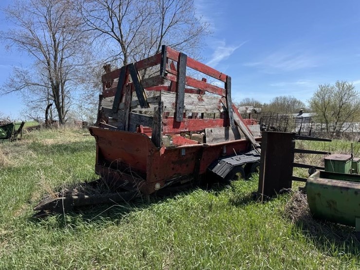large-lot-of-scrap-machinery/vehicles-image-3