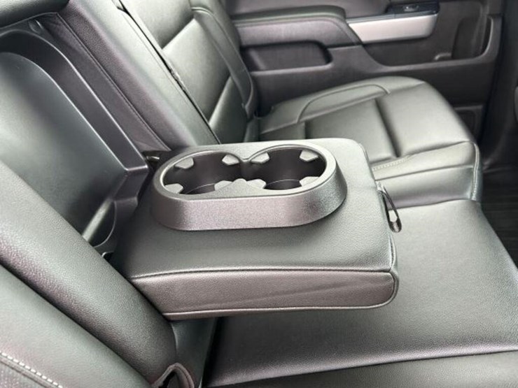2018-chevrolet-silverado-1500-ltz-image-39