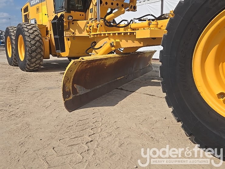2012-volvo-g940b-image-20