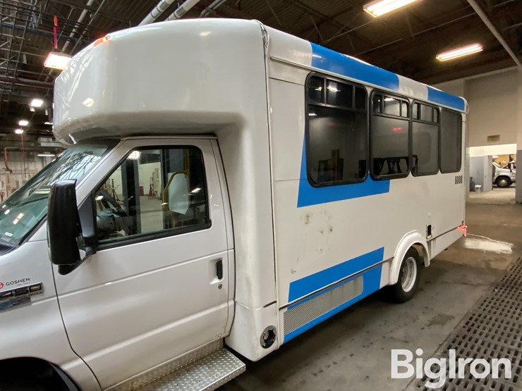 2018-ford-e450-image-17