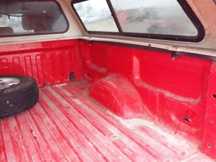 2013-ford-f150-xlt-image-32