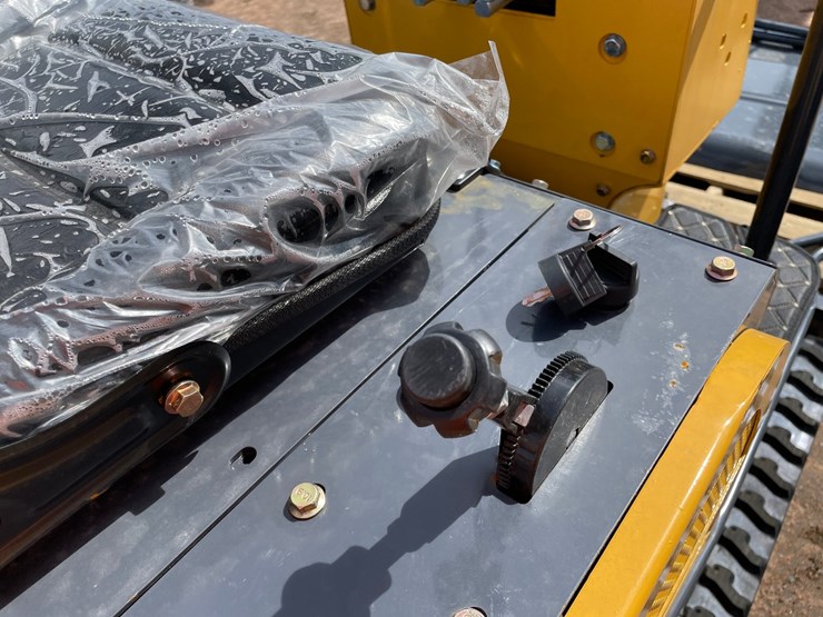 #5546-•-landhonor-lhr-kn16-mini-excavator-image-10
