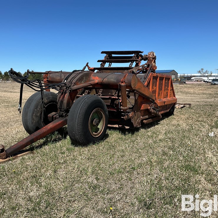 Johnson 80B Pull-Type Elevating Scraper