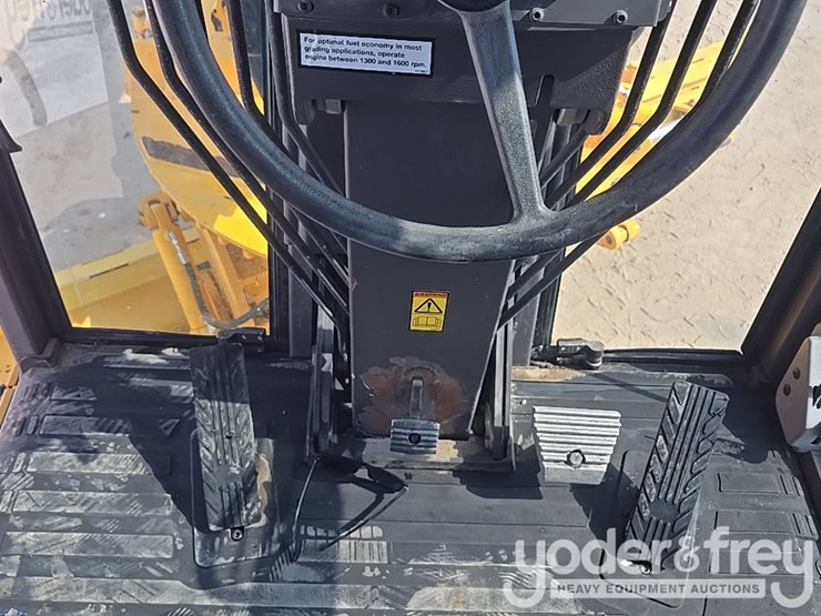 2012-volvo-g940b-image-61