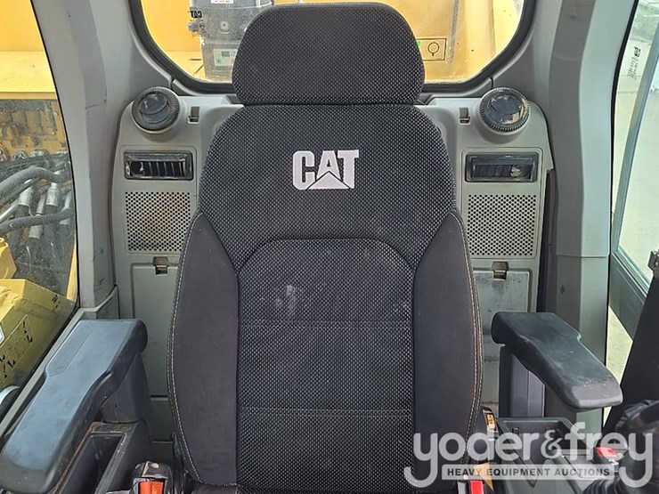 2021-caterpillar-336-image-70