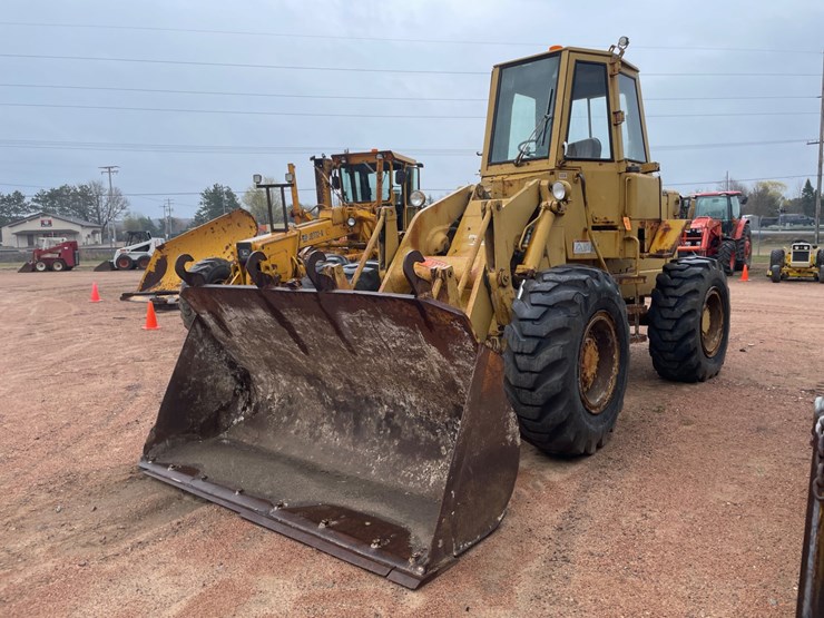 1979-caterpillar-930-image-1