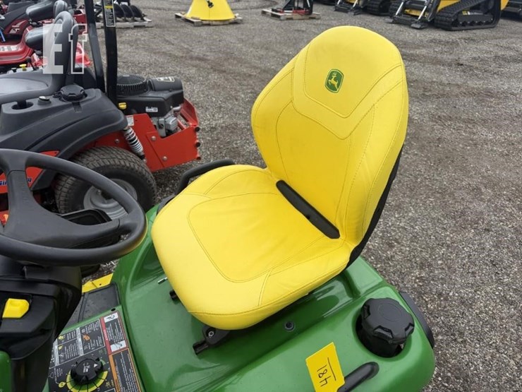 2021-john-deere-x590-image-16