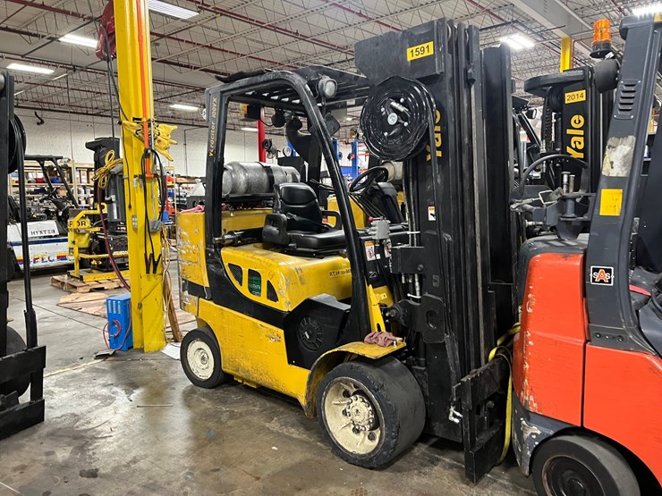 #2006-•-yale-5800-lb.-forklift-(non-operational)-image-1