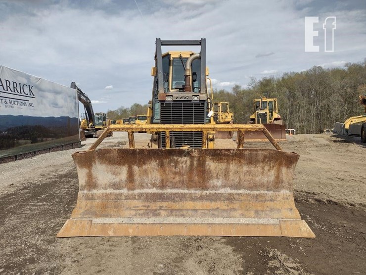2005-deere-700h-xlt-image-1