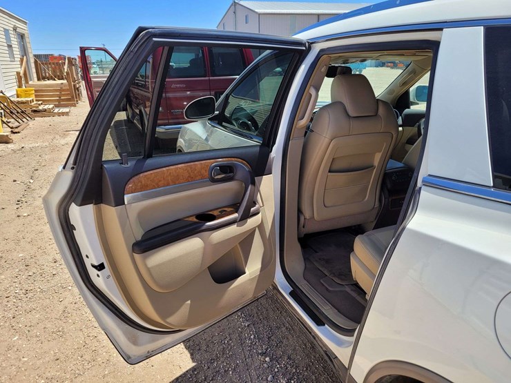 2009-buick-enclave-cxl-image-9