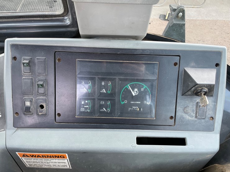1996-case-570l-xt-image-42
