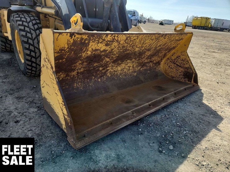 2016-deere-410l-image-52