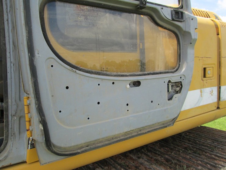 deere-200-lc-image-46