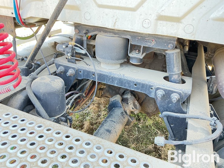 2011-international-prostar-image-18