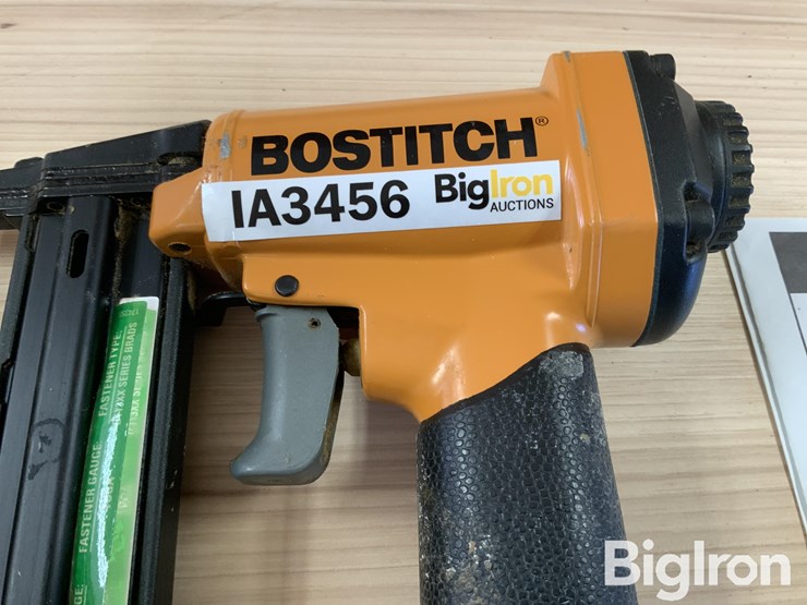 bostitch-sb-125bn-brad-nailer-image-16