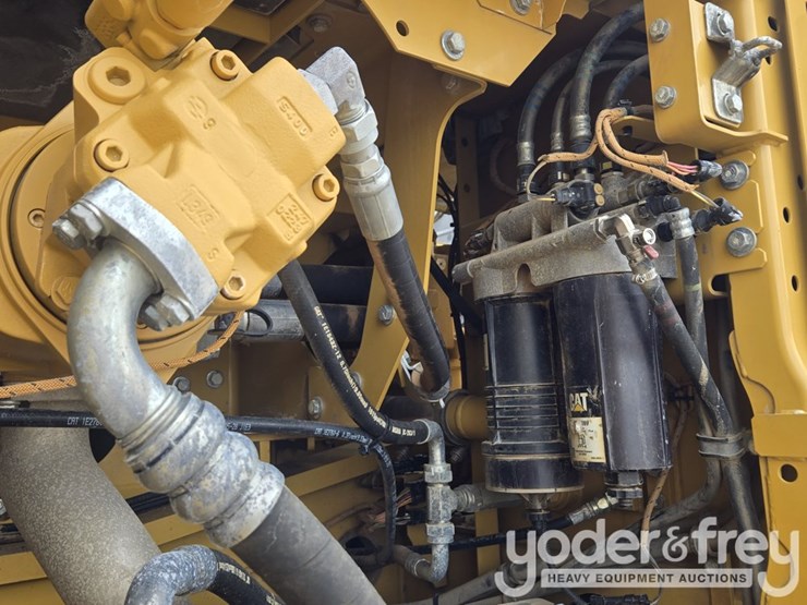 2021-caterpillar-336-image-66