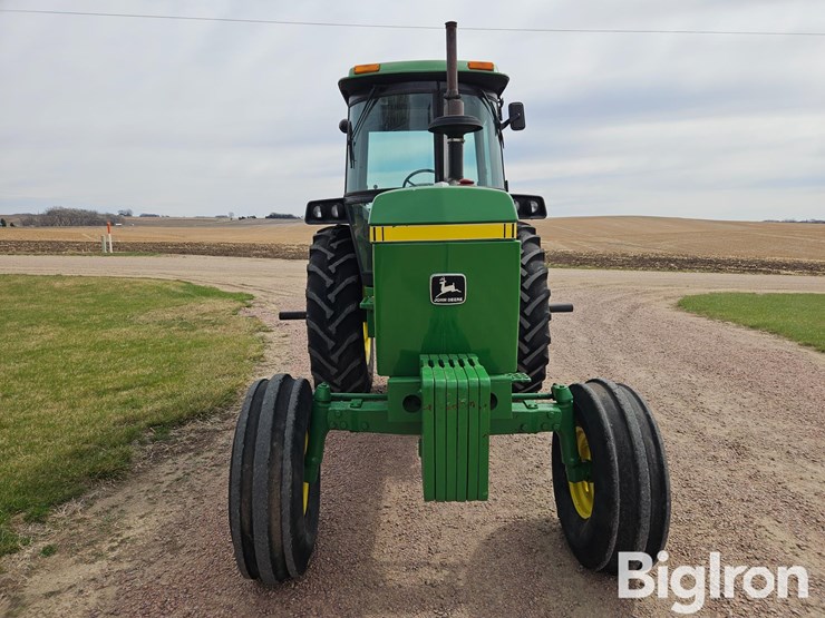 1982-john-deere-4240-image-2