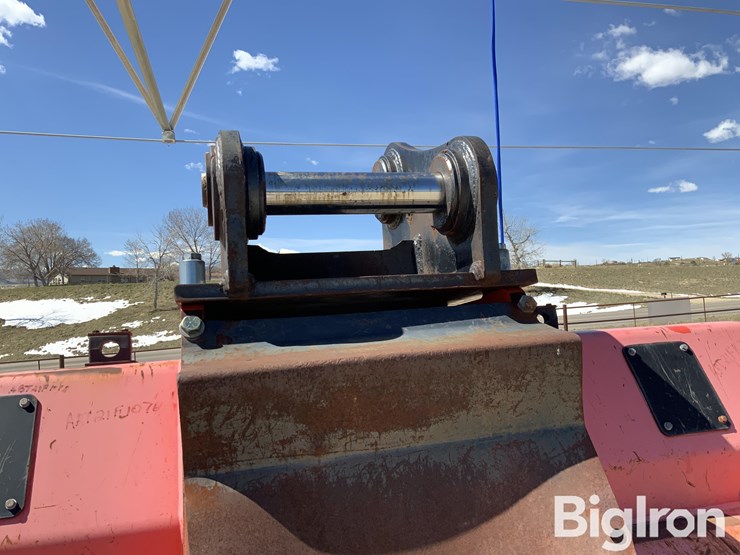 2017-caterpillar-335-image-12