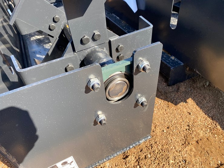 #4102-•-72"-jct-hydraulic-tiller-attachment-image-4
